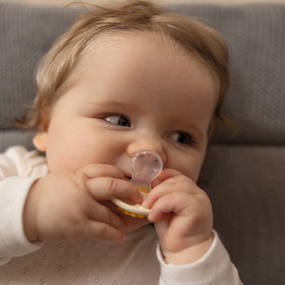 NUK Space Silicone Soother 1 pack - Rainbow